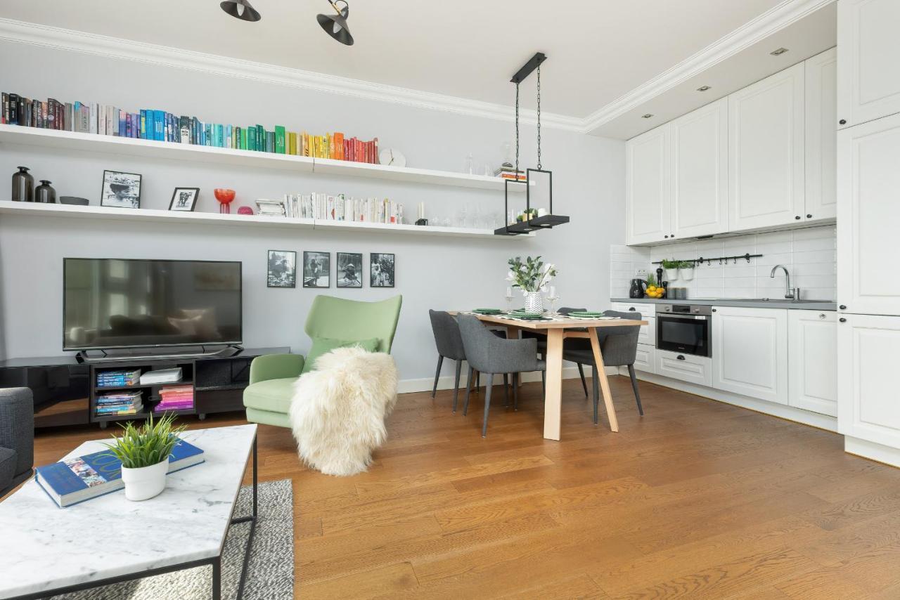 Cozy Apartment Gieysztora Wilanow By Noclegi Renters Varsovie Extérieur photo