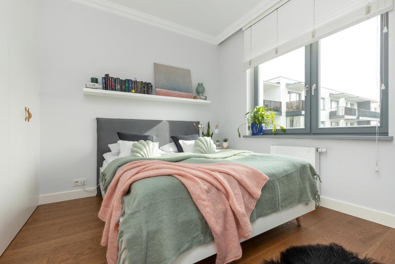 Cozy Apartment Gieysztora Wilanow By Noclegi Renters Varsovie Extérieur photo